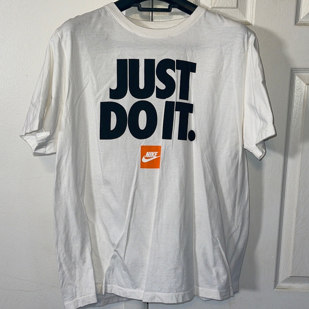 Nike T-shirt